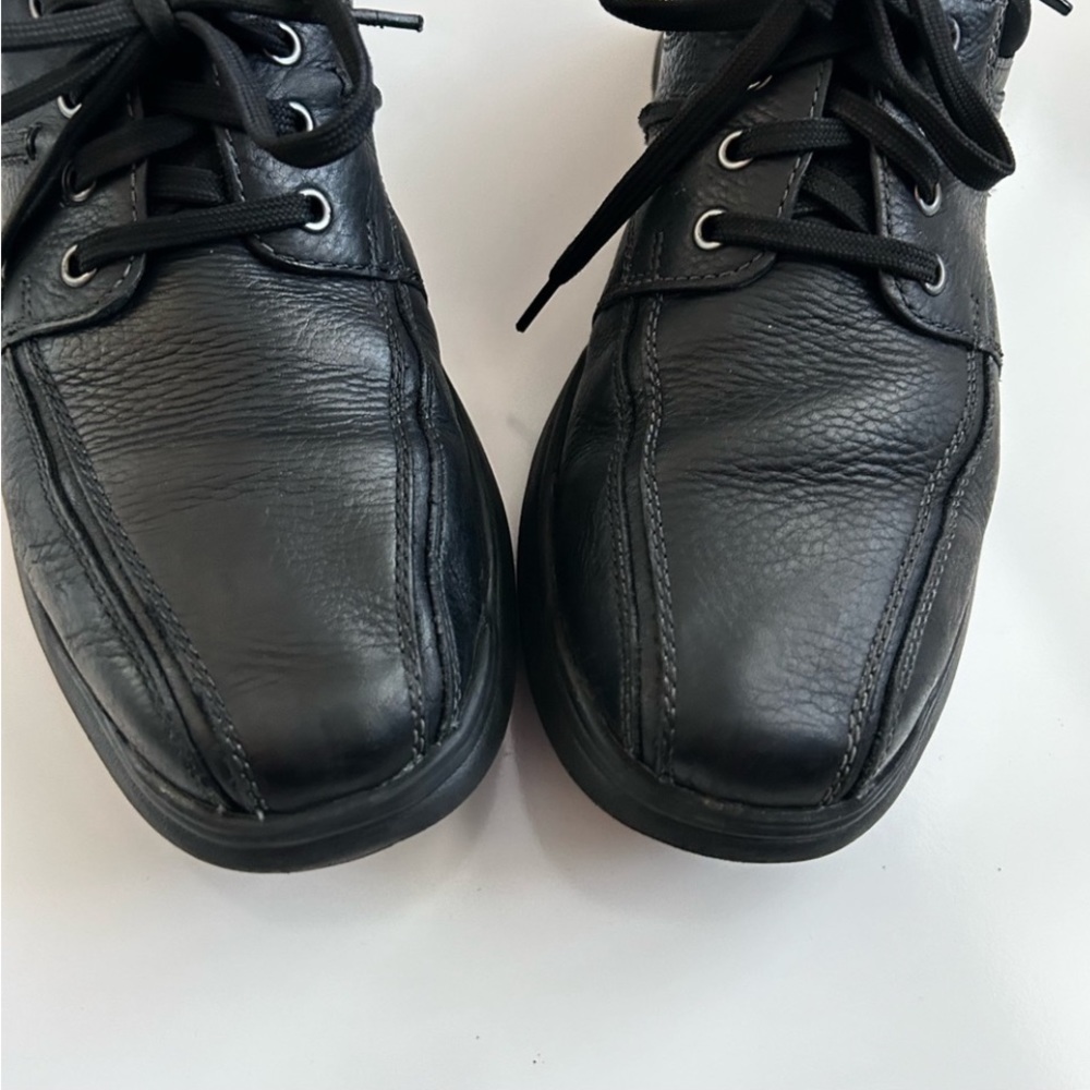 Clark’s Men’s Black Leather Oxford Shoes - Picture 2 of 10